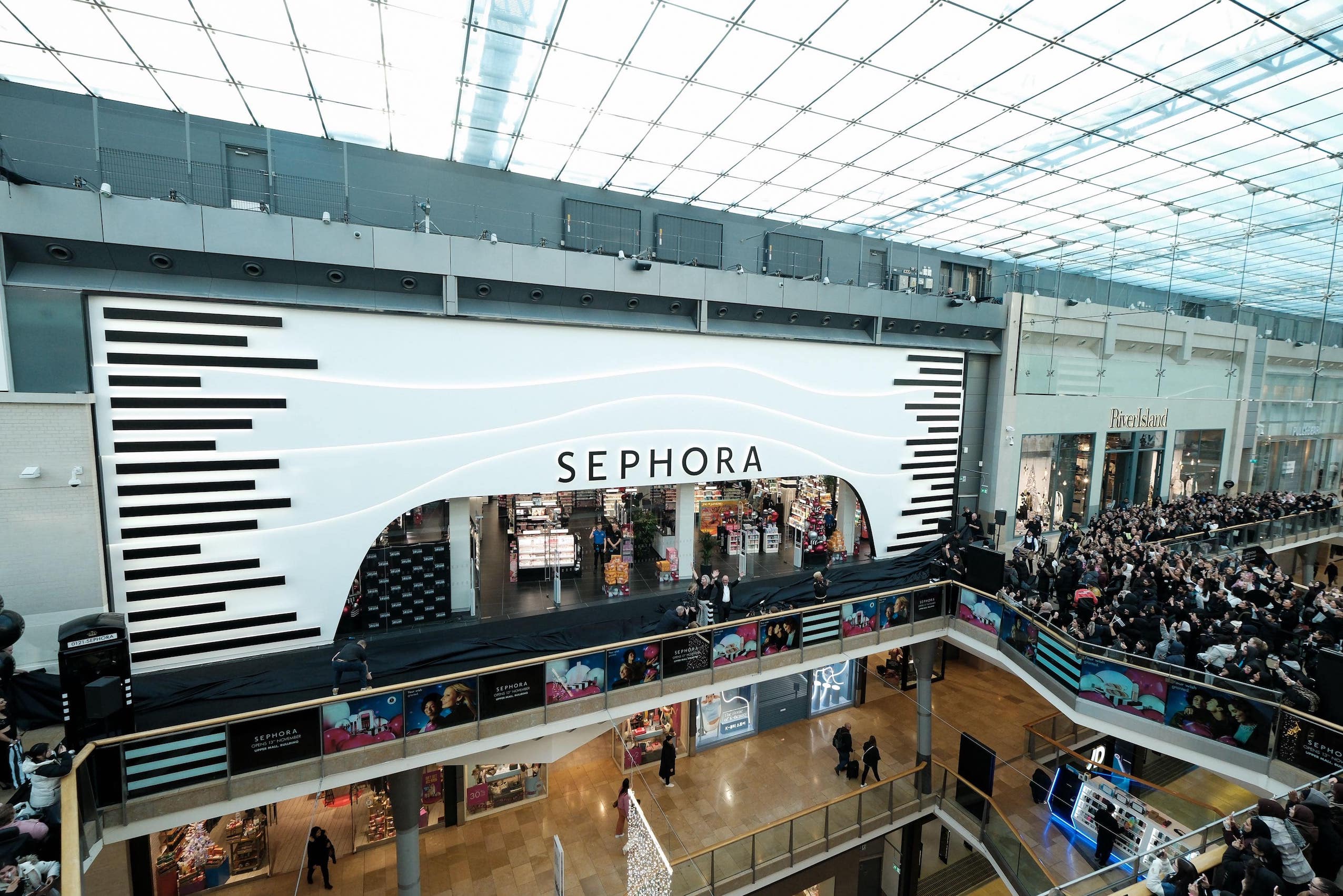 Huge Crowds Form For Sephora S Birmingham Opening Retail Destination